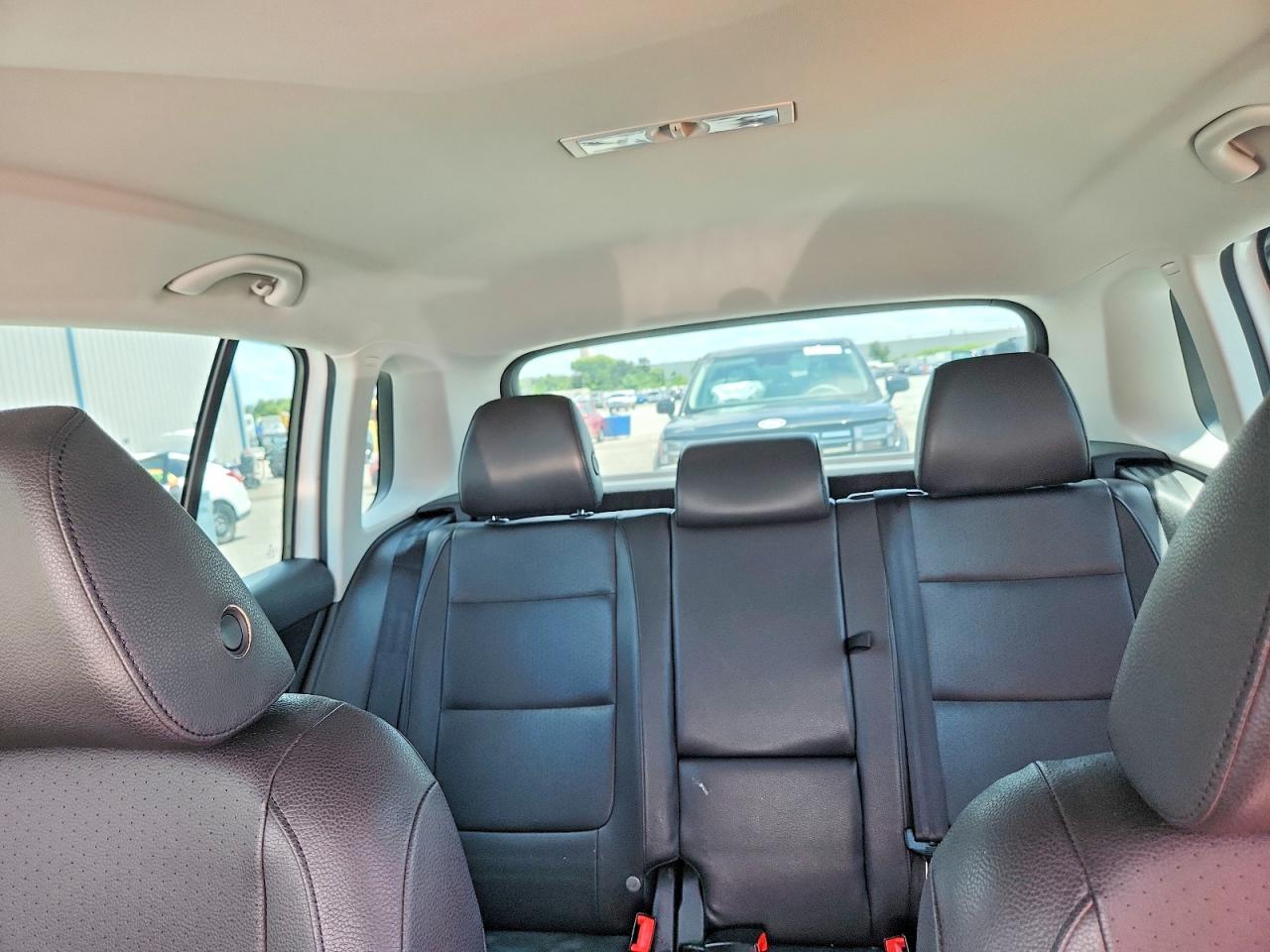 2014 Volkswagen Tiguan S Белый vin: WVGA3AX2EW554840
