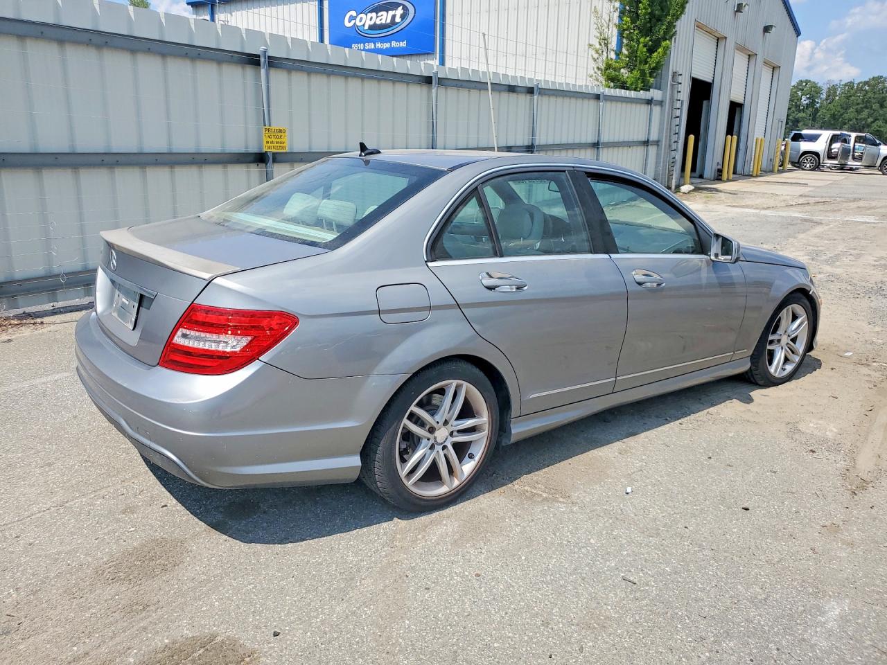 2013 Mercedes-benz C 250 Gray vin: WDDGF4HB0DA779352