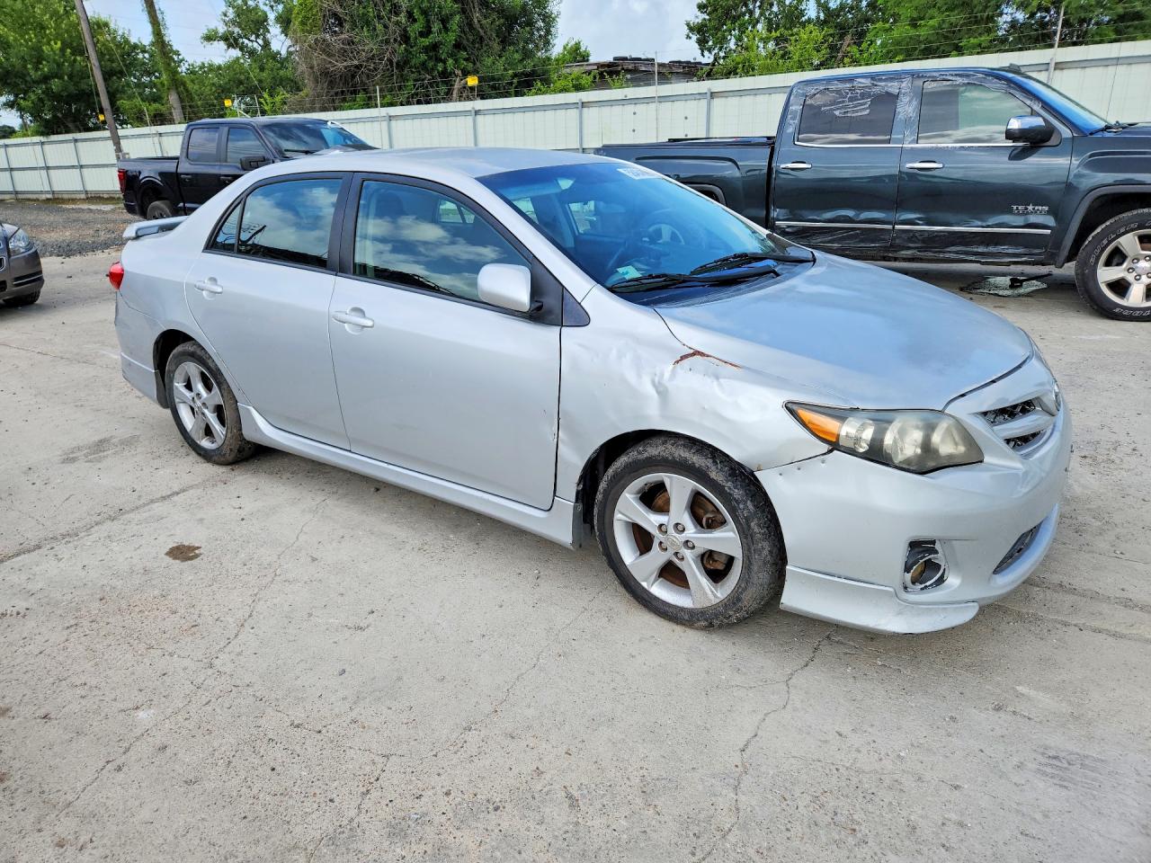 2013 Toyota Corolla S Silver vin: 5YFBU4EE5DP084238