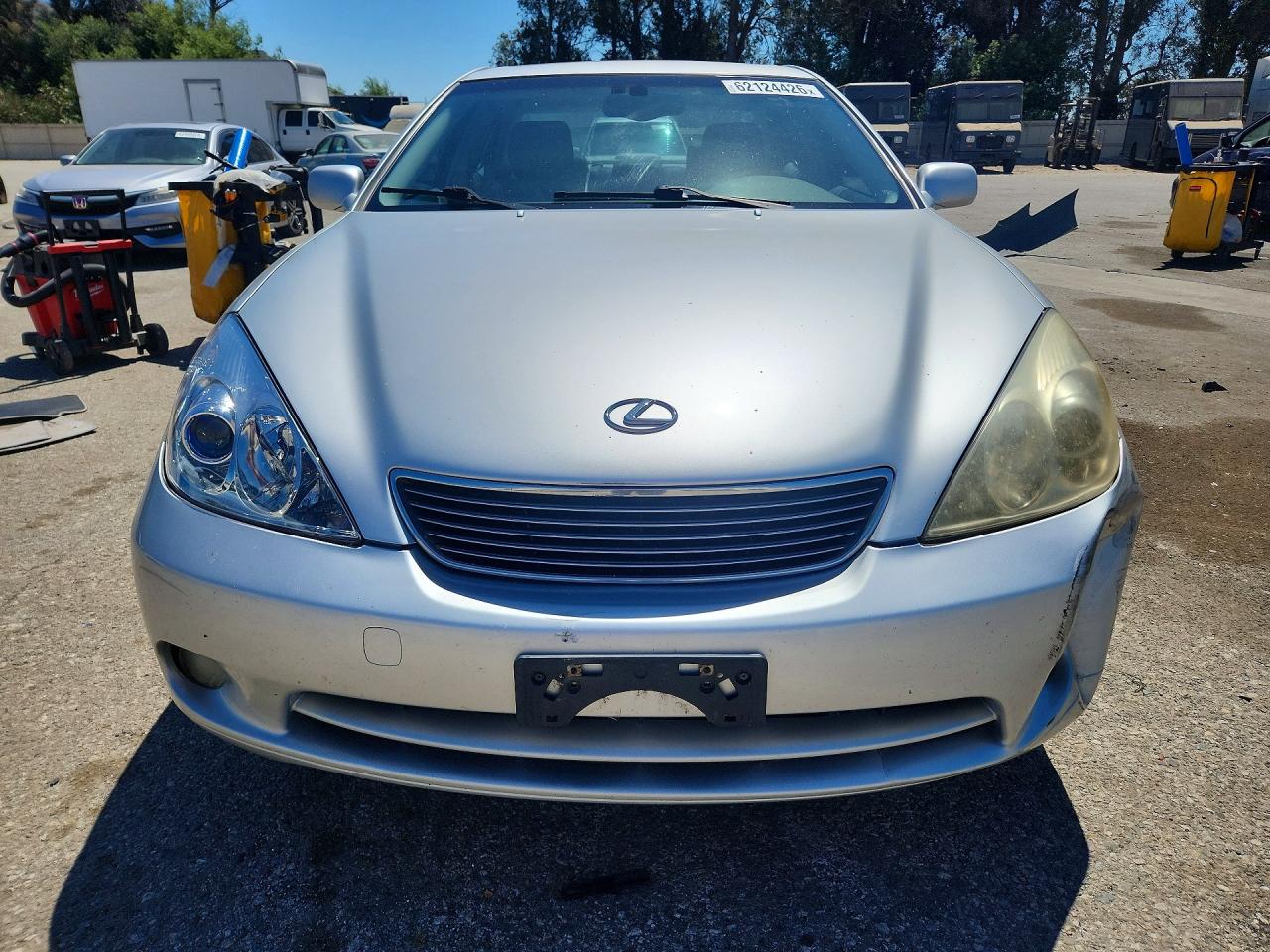 2005 Lexus Es 330 Silver vin: JTHBA30G055136710