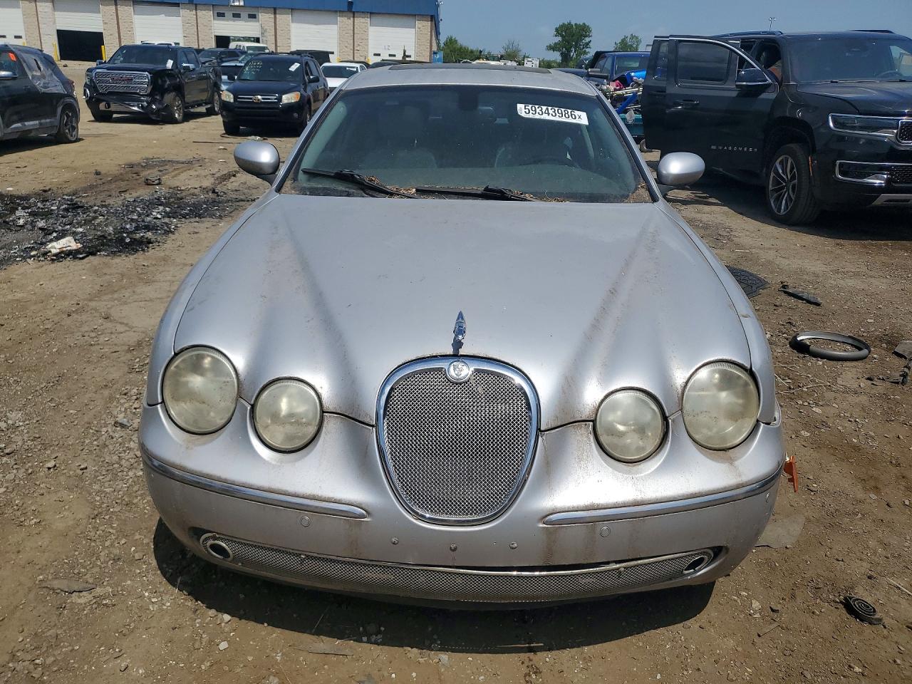 2005 Jaguar S-type Silver vin: SAJWA01T85FN18878