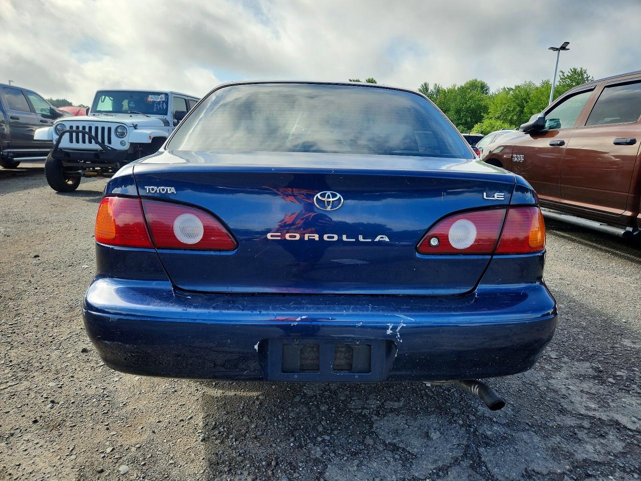 2002 Toyota Corolla Le Blue vin: 2T1BR12E72C579025