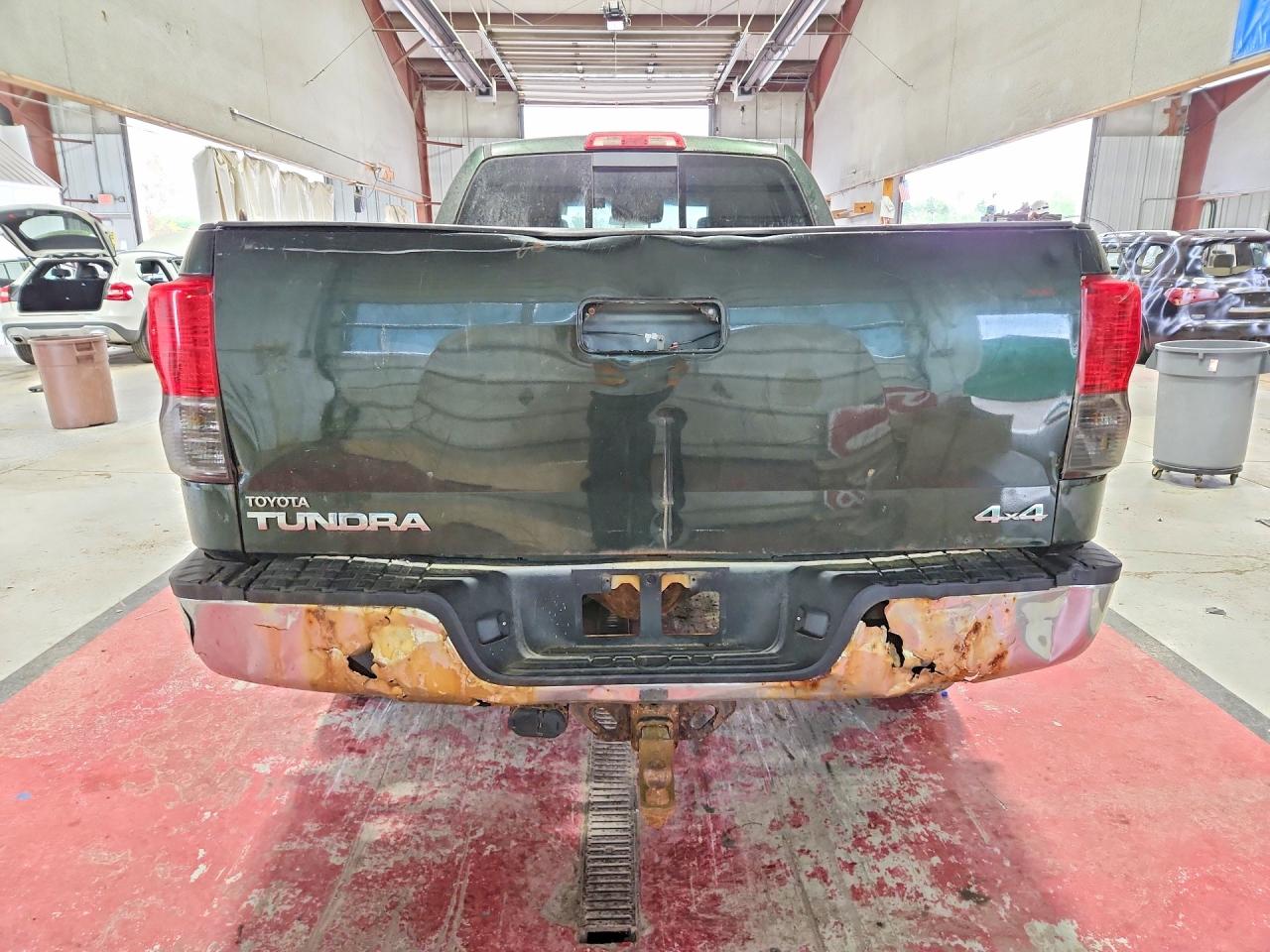 2010 Toyota Tundra Double Cab Sr5 Green vin: 5TFUY5F14AX098739