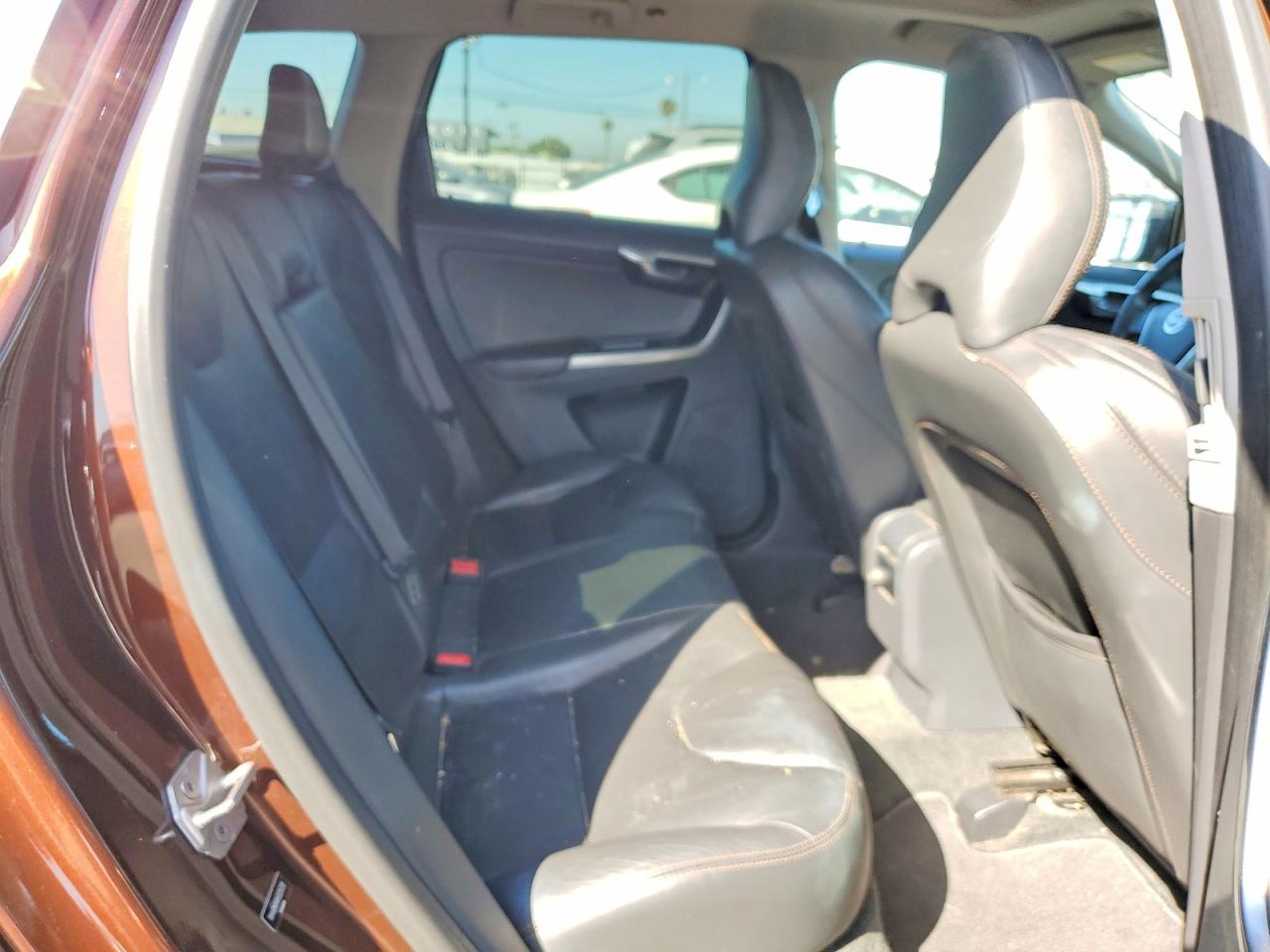 2017 Volvo Xc60 T5 Dynamic Brown vin: YV440MDR8H2225720