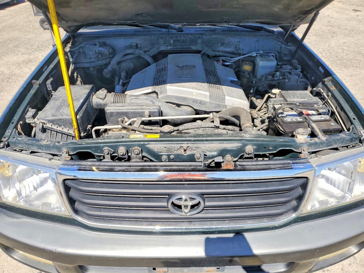 1999 Toyota Land Cruiser Base Green vin: JT3HT05J7X0068905