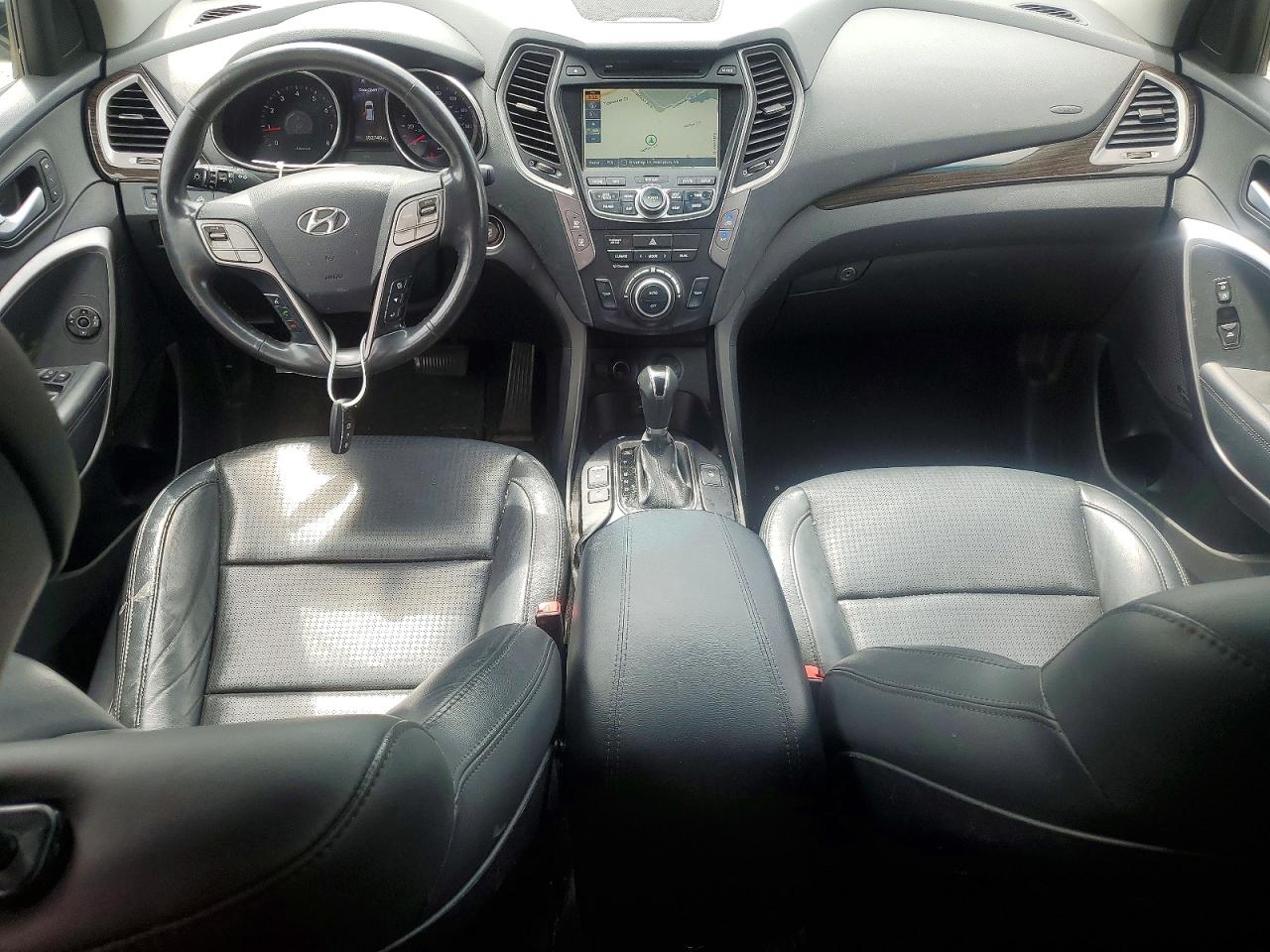 2015 Hyundai Santa Fe Sport 2.0t White vin: 5XYZWDLA5FG238530