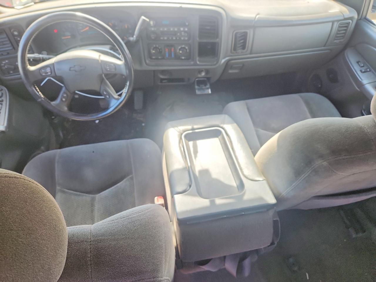 2005 Chevrolet Silverado K1500 Red vin: 2GCEK13T151208346