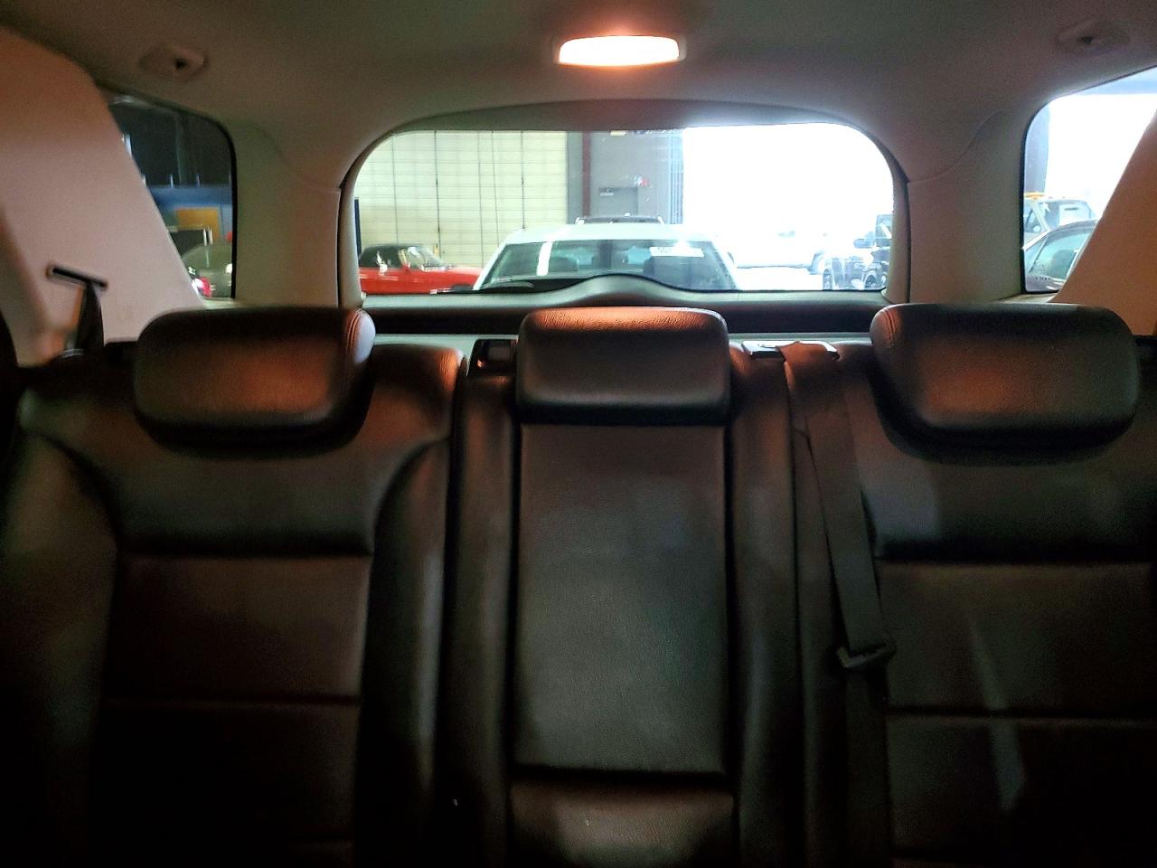 2010 Mercedes Benz Ml White vin: 4JGBB8GB3AA536750