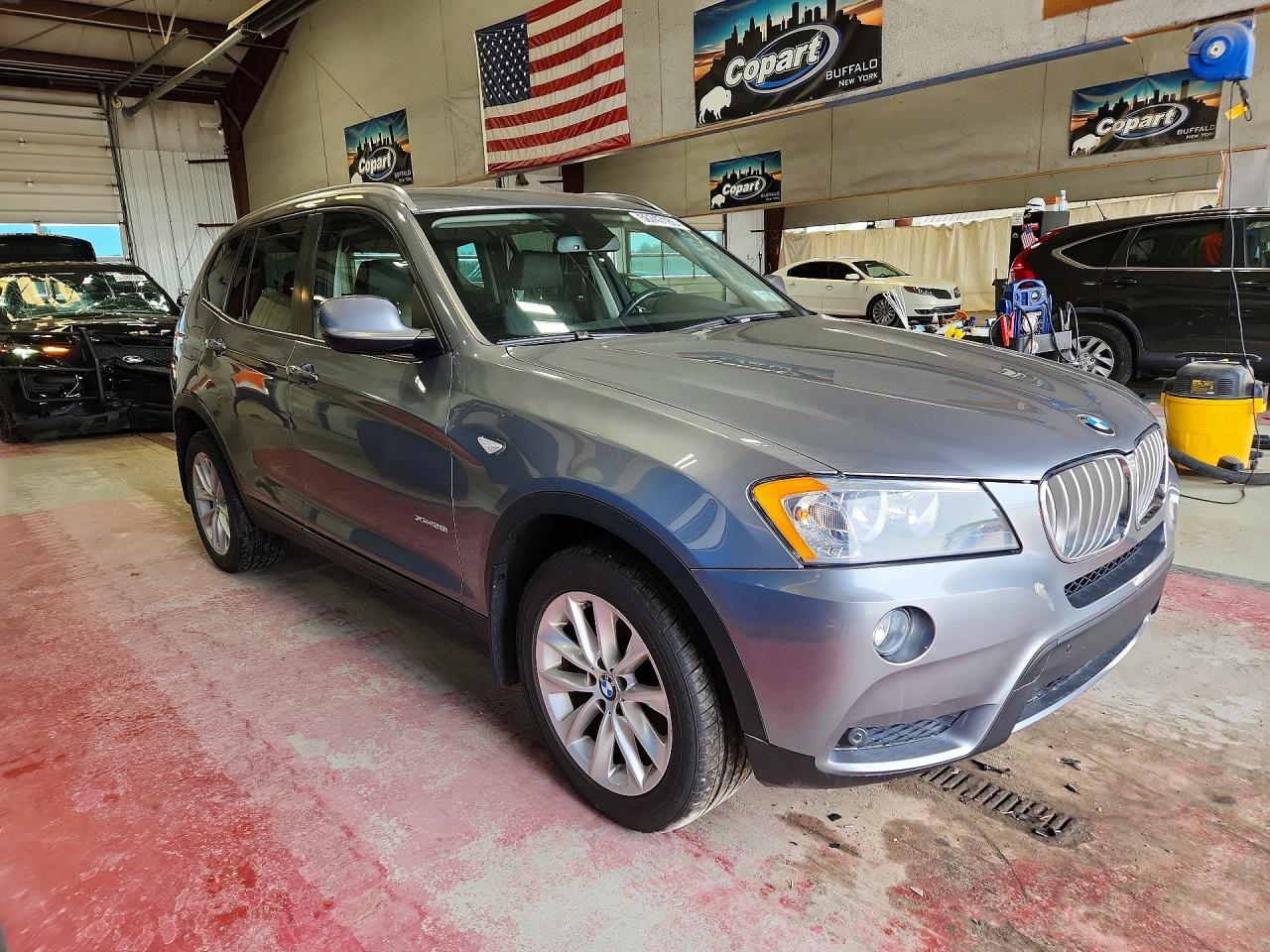 2014 Bmw X3 Xdrive28i Серебряный vin: 5UXWX9C54E0D43212