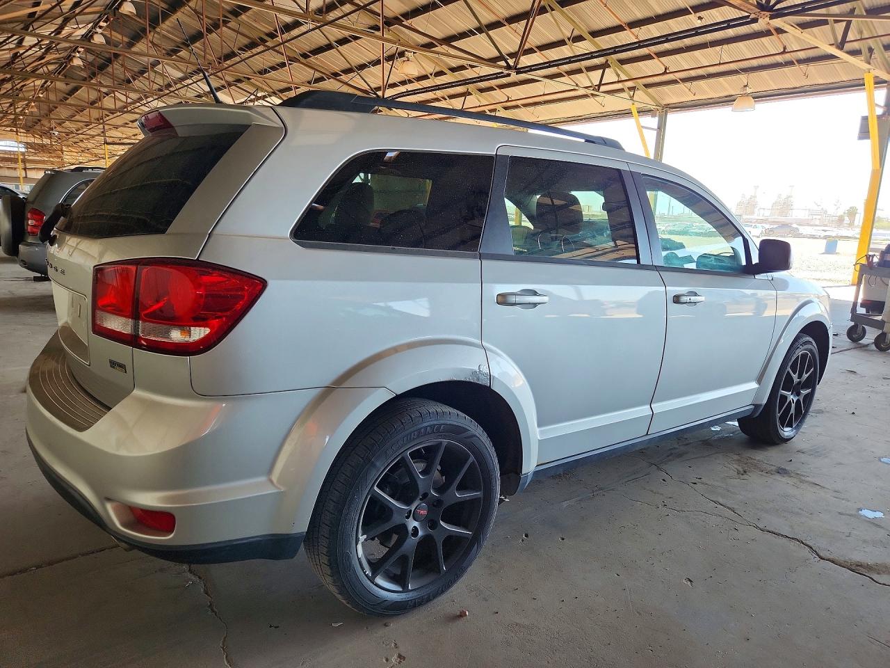 2011 Dodge Journey Mainstreet Silver vin: 3D4PG1FG9BT535390