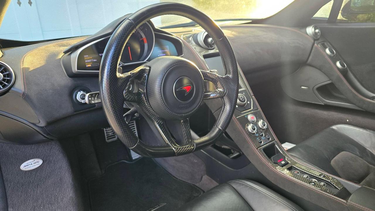 2012 Mclaren Automotive Mp4-12c Black vin: SBM11AAA5CW001118