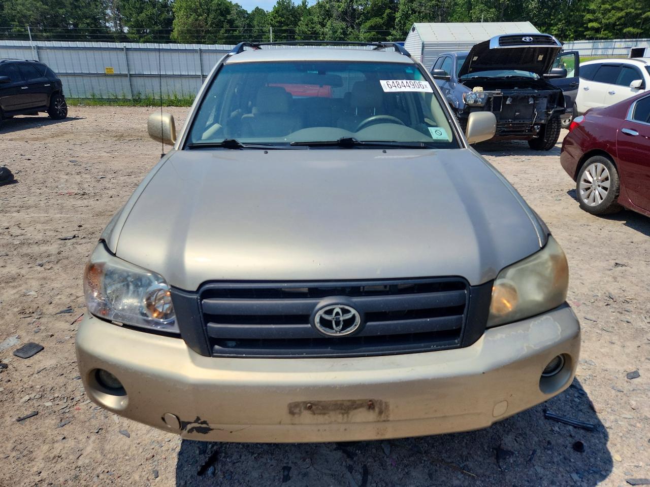 2005 Toyota Highlander Base Tan vin: JTEEP21A050106990