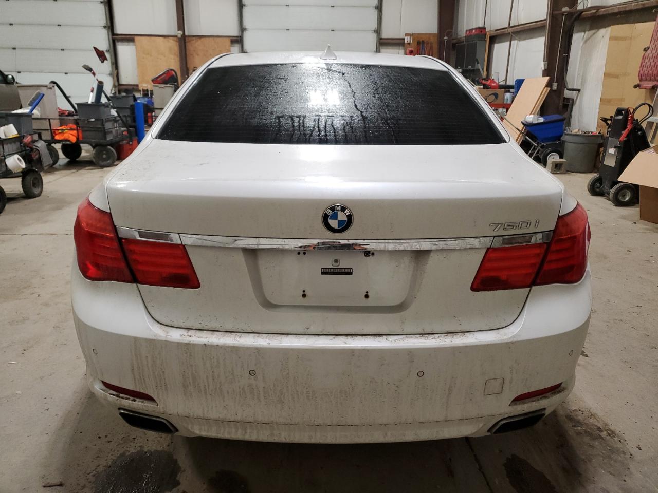 2010 Bmw 750 I Xdrive White vin: WBAKC6C57ACL67811