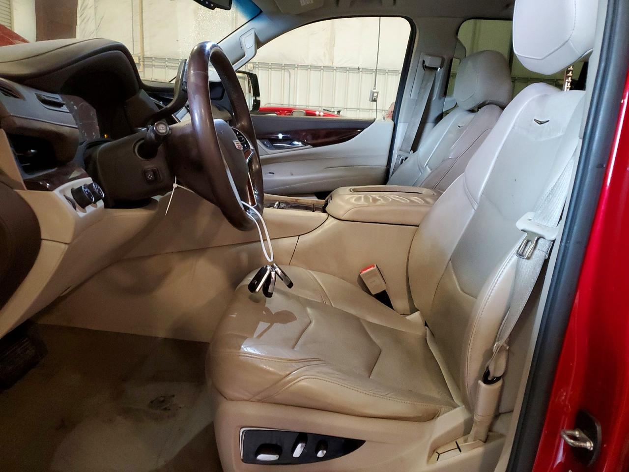 2015 Cadillac Escalade Luxury Red vin: 1GYS4MKJ0FR528999