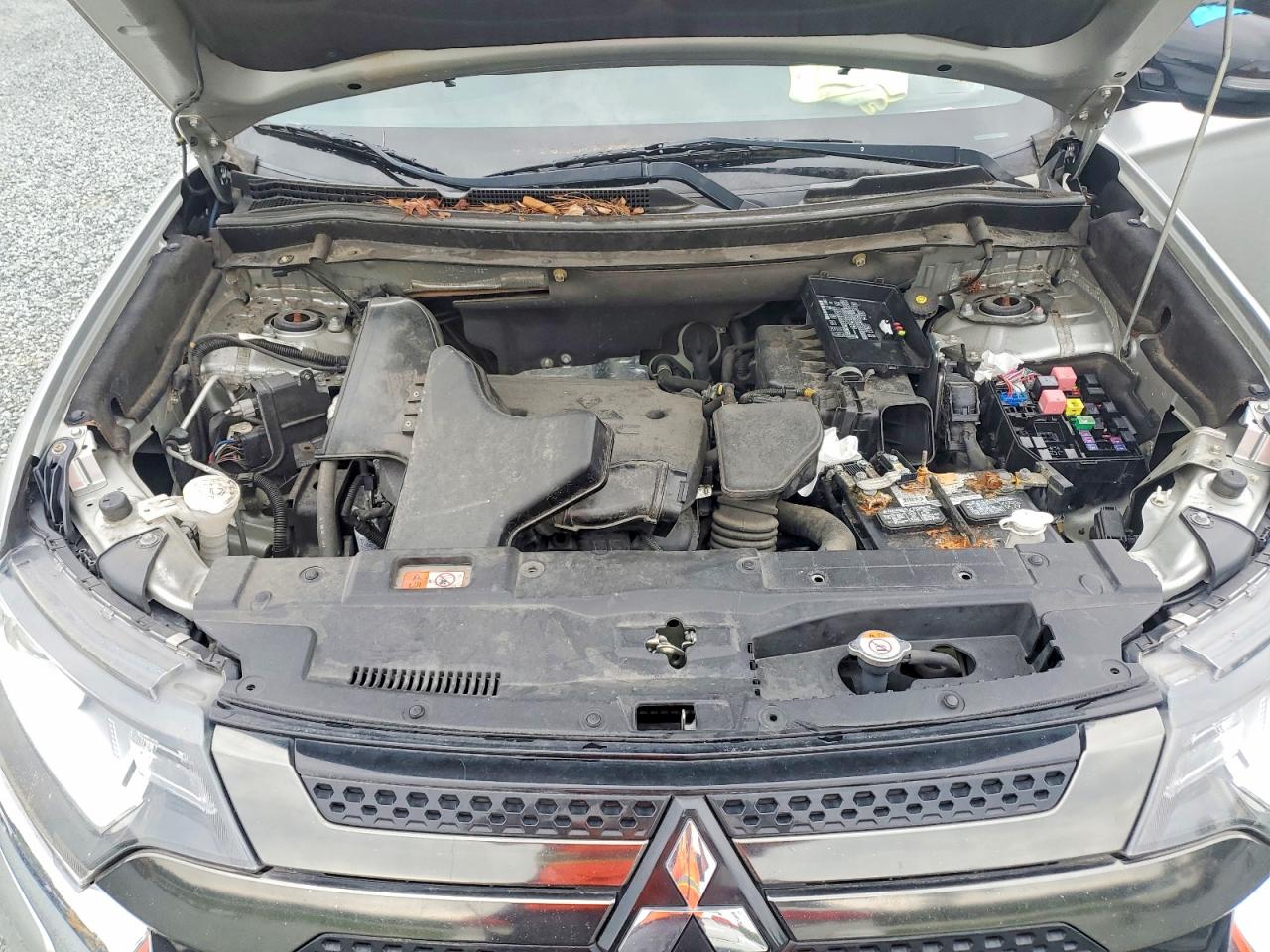 2020 Mitsubishi Outlander Se Серебряный vin: JA4AD3A35LZ006857