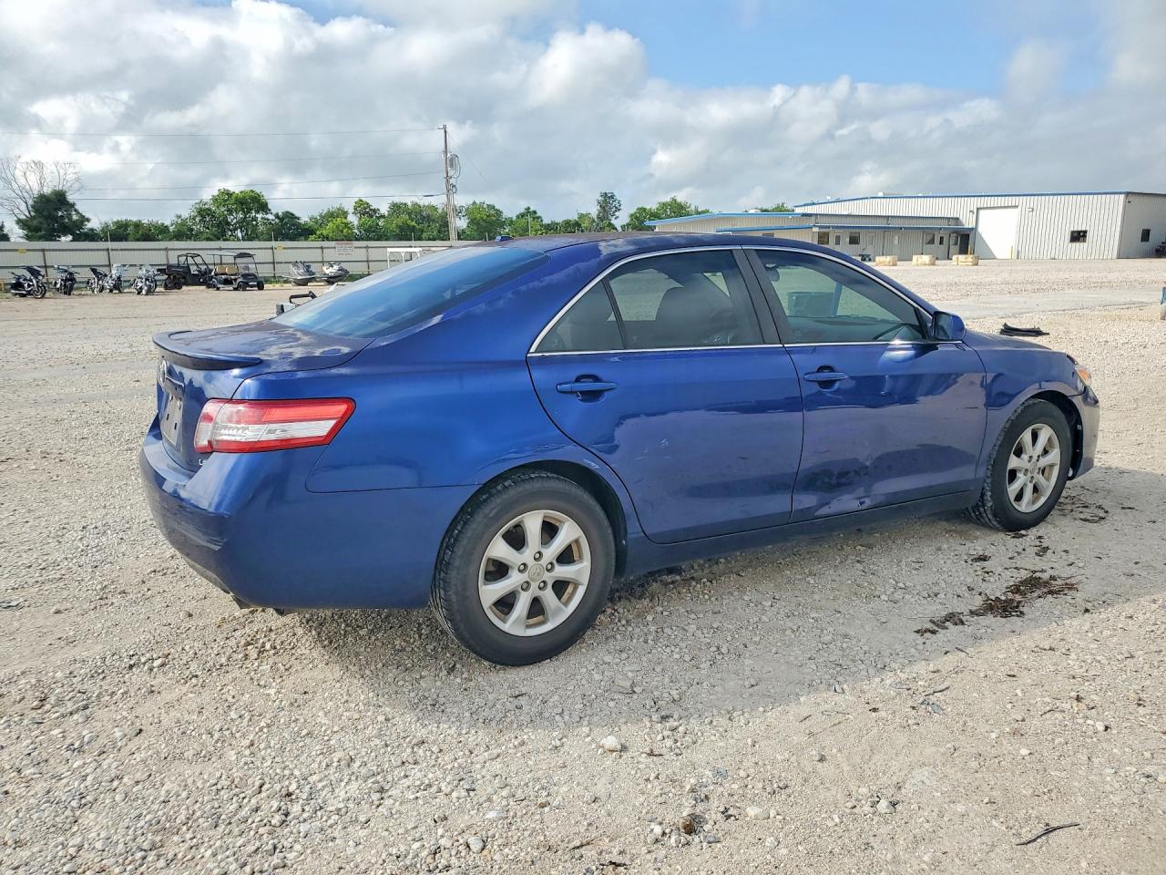 2011 Toyota Camry Le Blue vin: 4T1BF3EK5BU718055