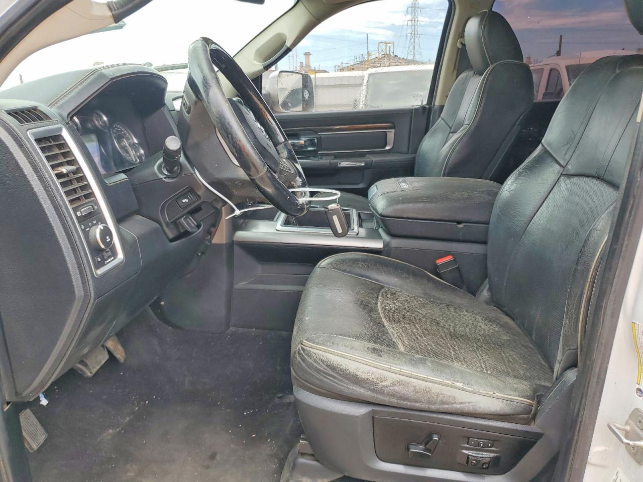 2014 Ram 2500 Longhorn White vin: 3C6UR5PL5EG128975
