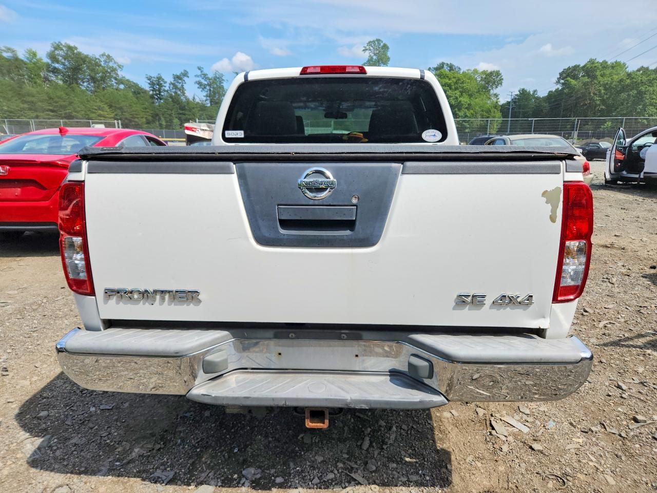 2006 Nissan Frontier Se White vin: 1N6AD07W56C415645