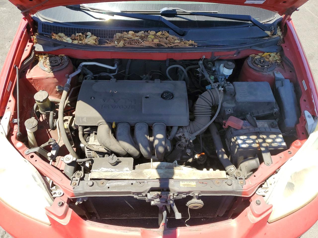 2003 Toyota Corolla Matrix Xr Red vin: 2T1KR32E53C047270