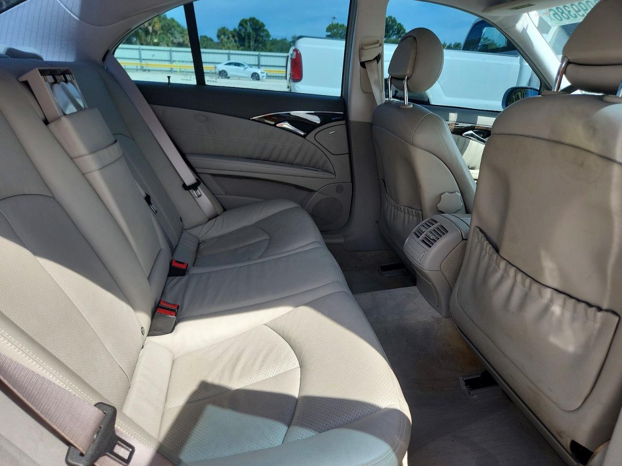 2004 Mercedes-benz E 320 Silver vin: WDBUF65J24A490329