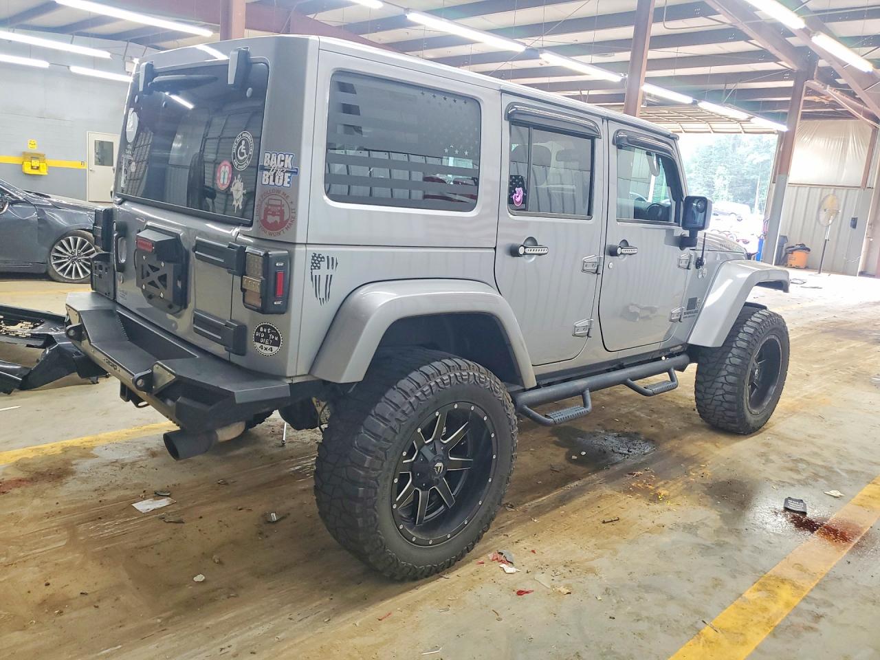 2015 Jeep Wrangler Unlimited Rubicon Silver vin: 1C4HJWFG0FL515661