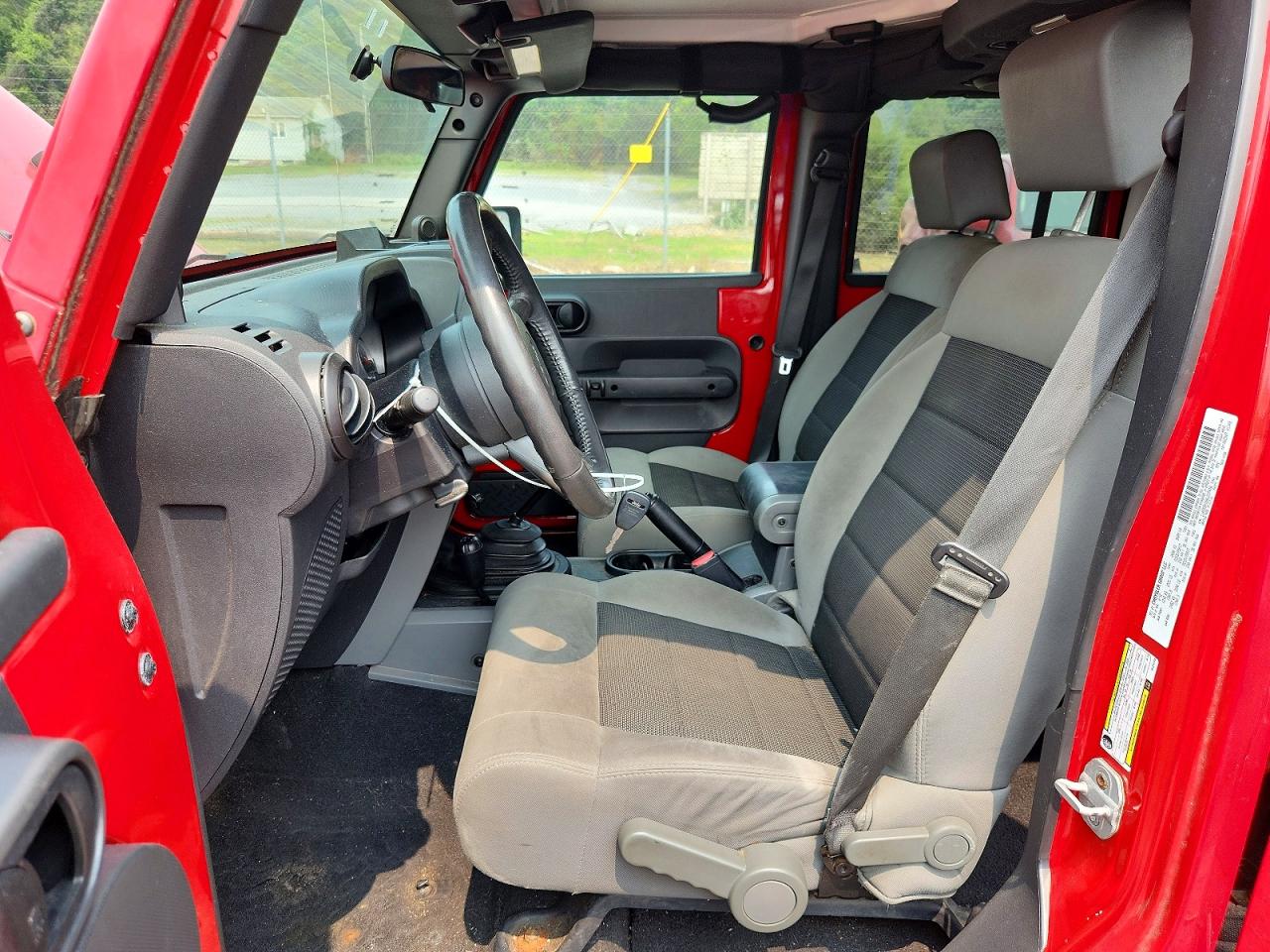2010 Jeep Wrangler Unlimited Sport Red vin: 1J4BA3H16AL217440