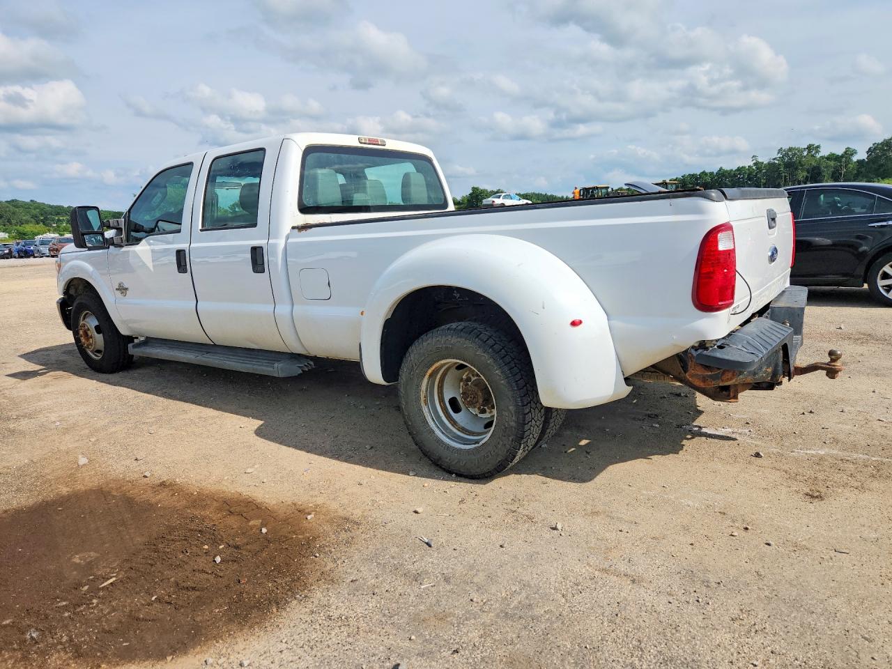 2015 Ford F350 Super Duty White vin: 1FT8W3CT0FEC37382