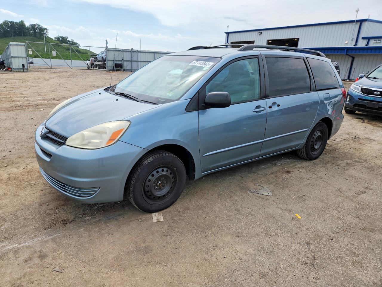 2004 Toyota Sienna Le 7 Passenger Blue vin: 5TDZA23C64S169741