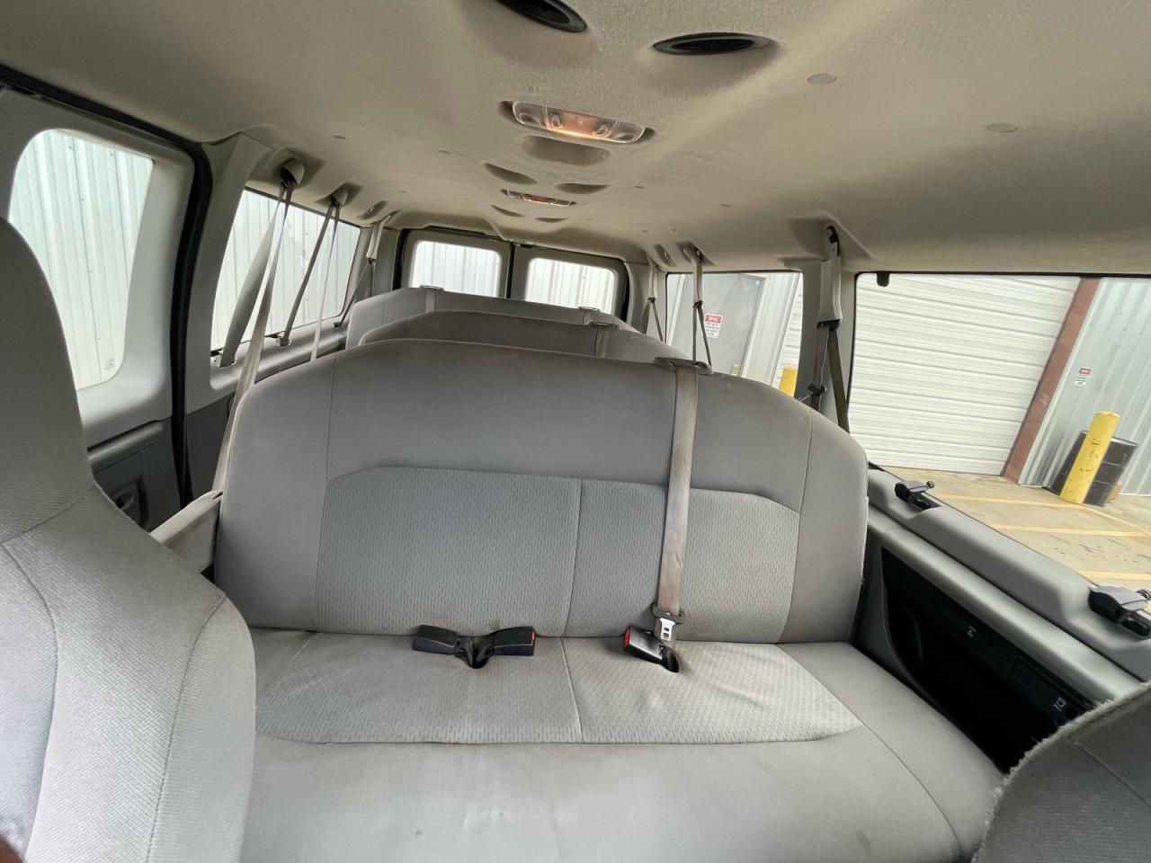 2013 Ford Econoline E350 Super Duty Wagon White vin: 1FBNE3BL4DDA99277