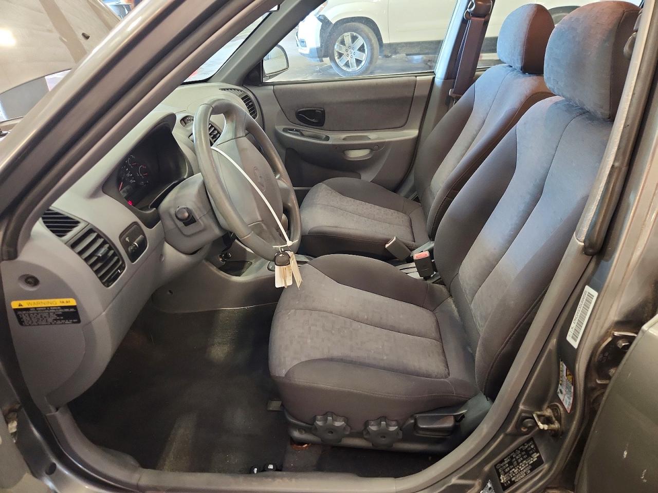 2005 Hyundai Accent Gl Серебряный vin: KMHCG45C65U600505