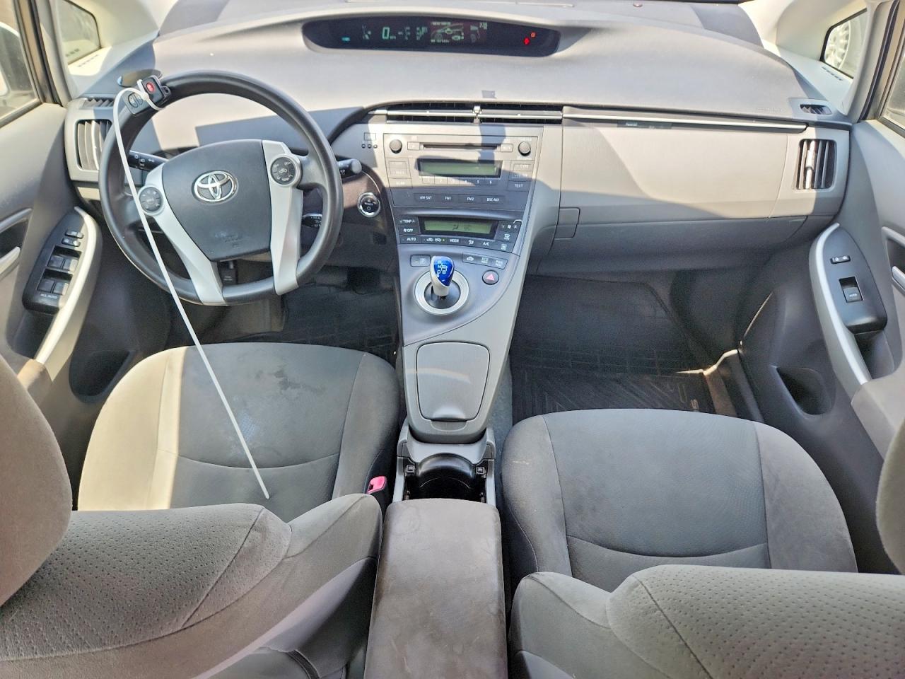 2011 Toyota Prius Two White vin: JTDKN3DU1B5342622
