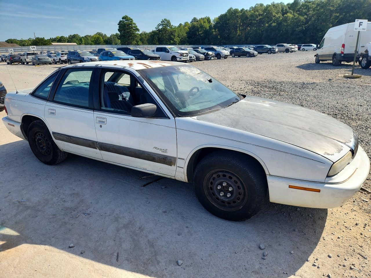 1995 Buick Regal Custom White vin: 2G4WB52M5S1429266