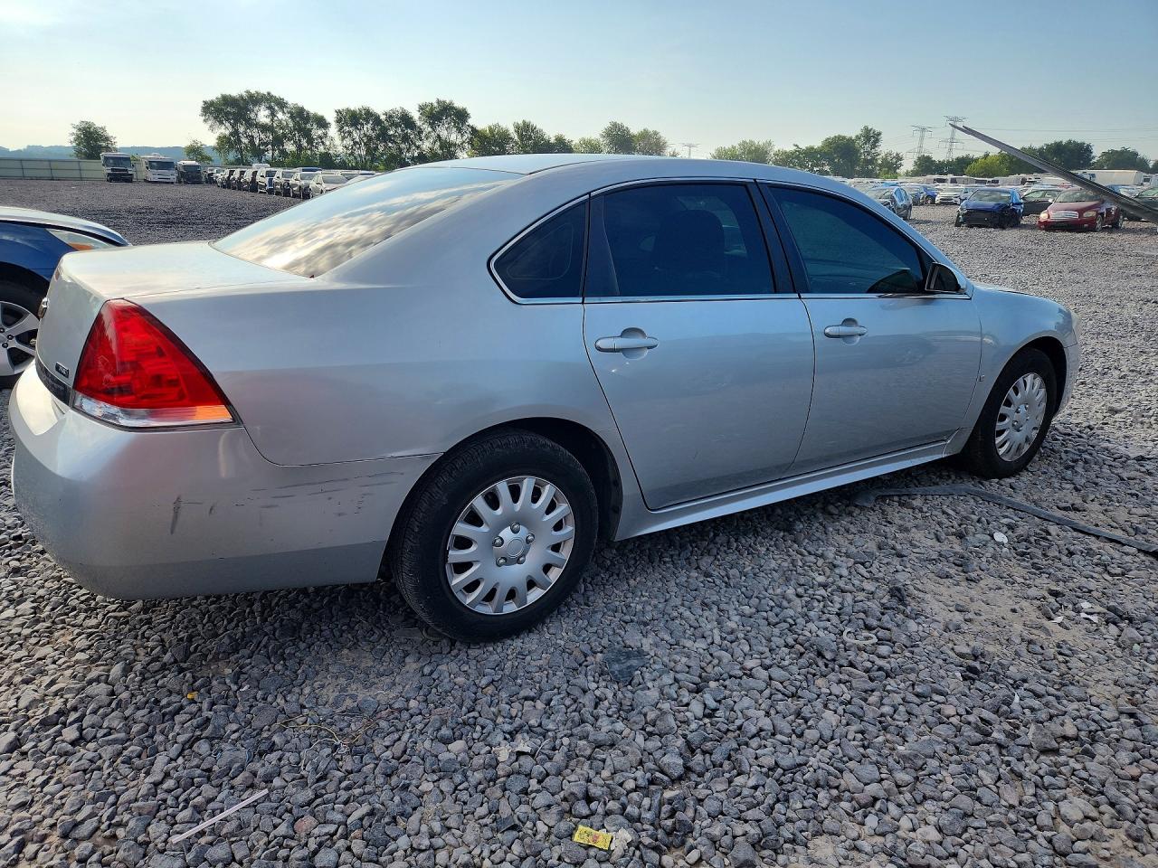 2010 Chevrolet Impala Ls Silver vin: 2G1WA5EK0A1124119
