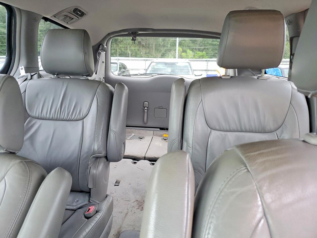 2010 Toyota Sienna Xle Белый vin: 5TDYK4CC5AS303560