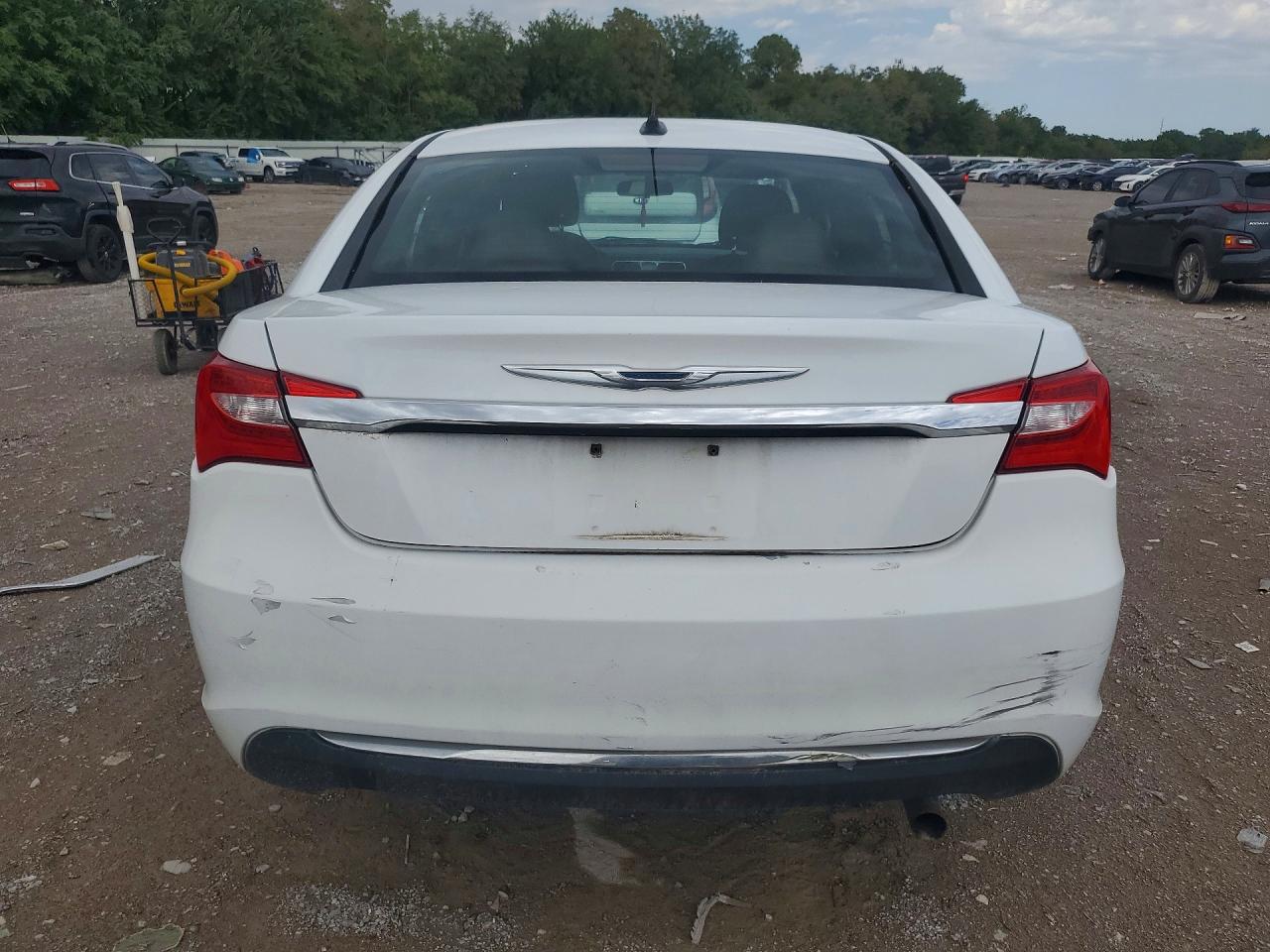 2012 Chrysler 200 Lx White vin: 1C3CCBAB4CN157963