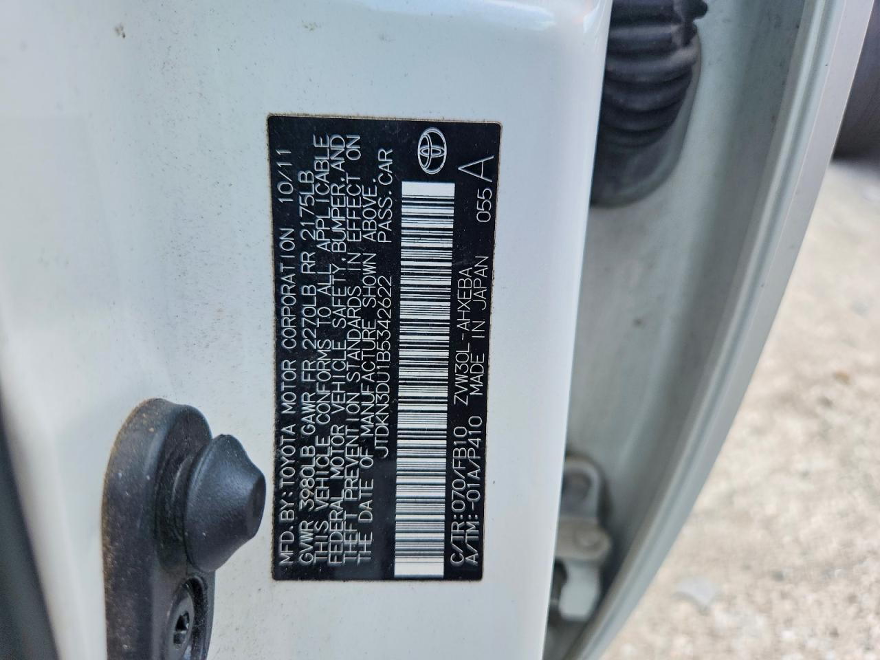 2011 Toyota Prius Two White vin: JTDKN3DU1B5342622
