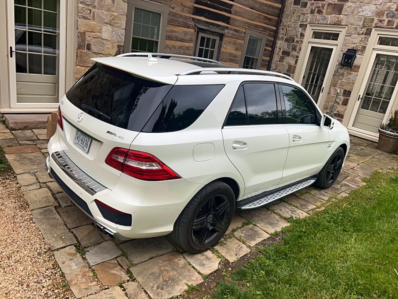 2015 Mercedes-benz Ml 63 Amg White vin: 4JGDA7EB0FA474921