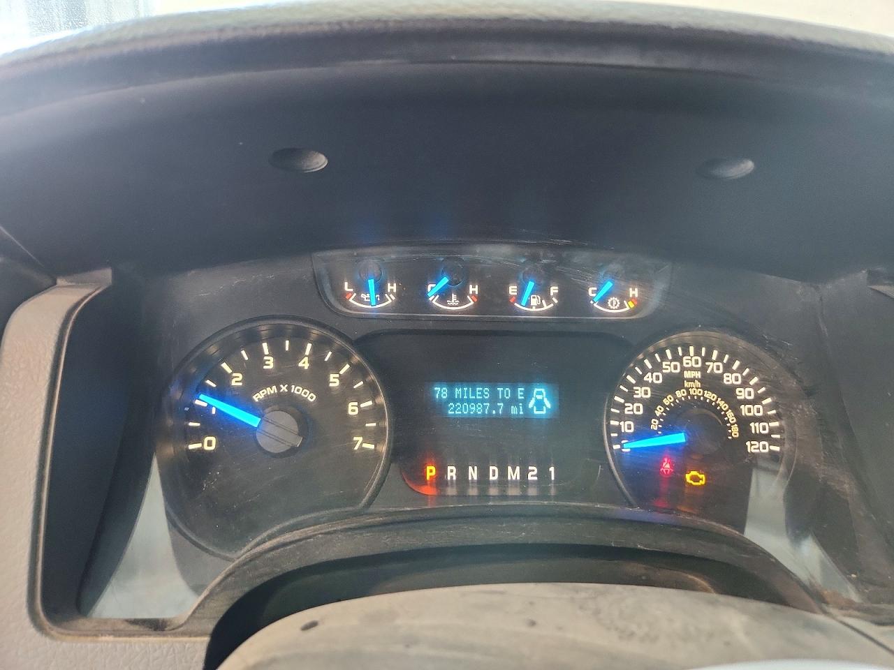 2013 Ford F150 Super Cab White vin: 1FTFX1EF7DKD31189