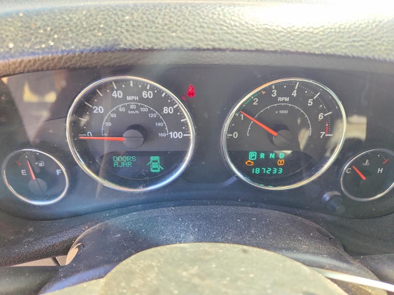 2012 Jeep Wrangler Unlimited Sport Burgundy vin: 1C4BJWDGXCL201195