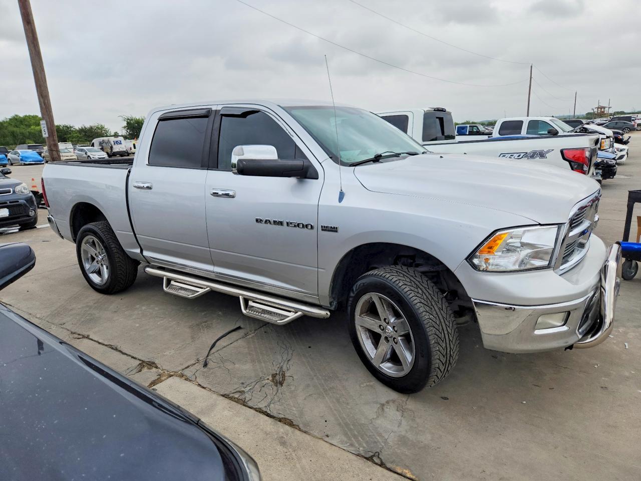 2011 Dodge Ram 1500 Silver vin: 1D7RV1CTXBS553661
