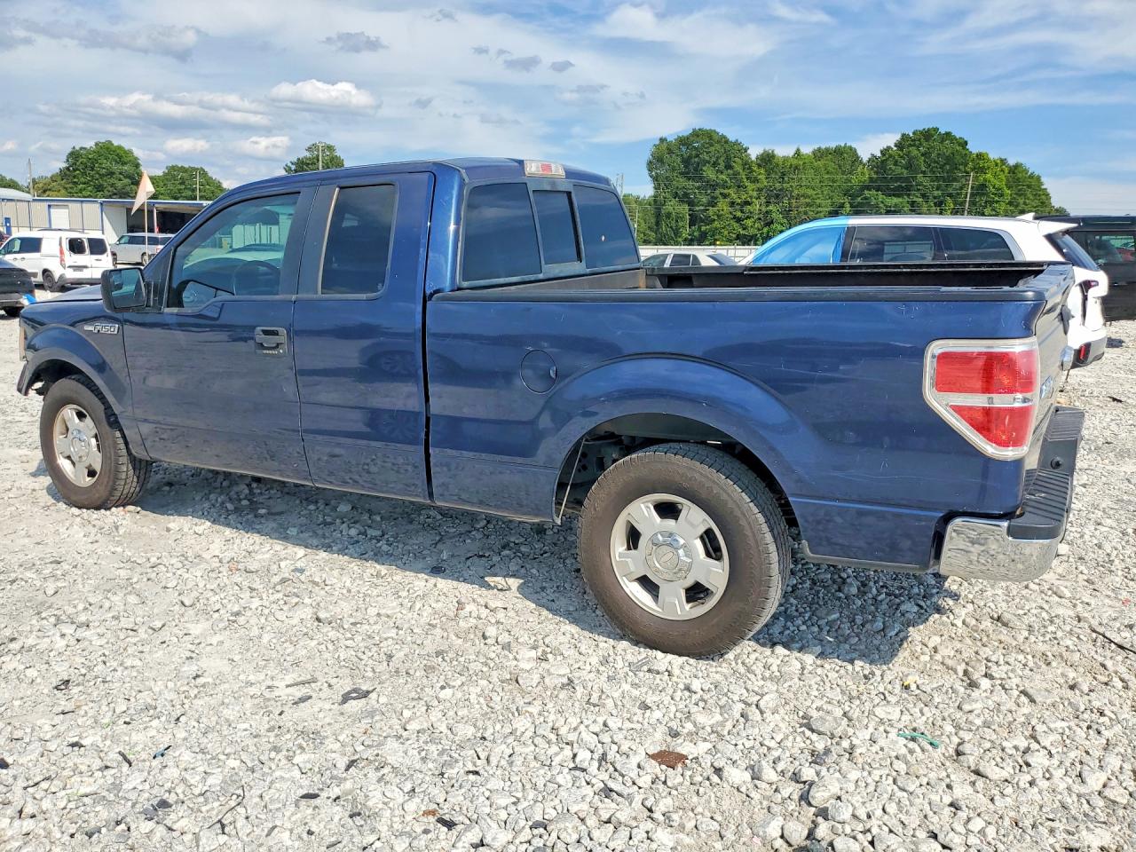 2013 Ford F150 Super Cab Blue vin: 1FTEX1CMXDFA75460