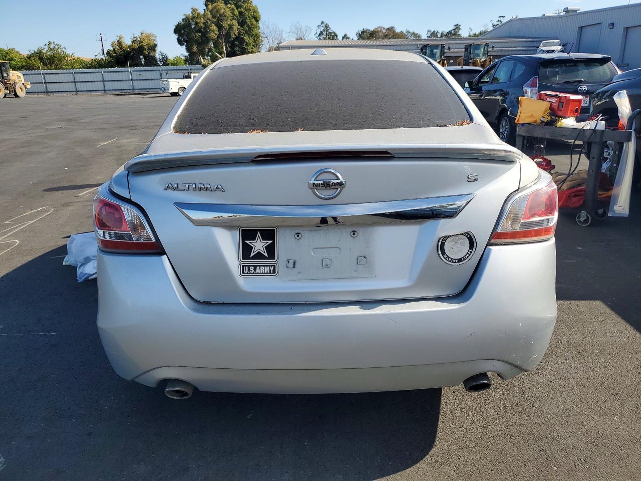 2015 Nissan Altima 2.5 S Silver vin: 1N4AL3AP1FC444493