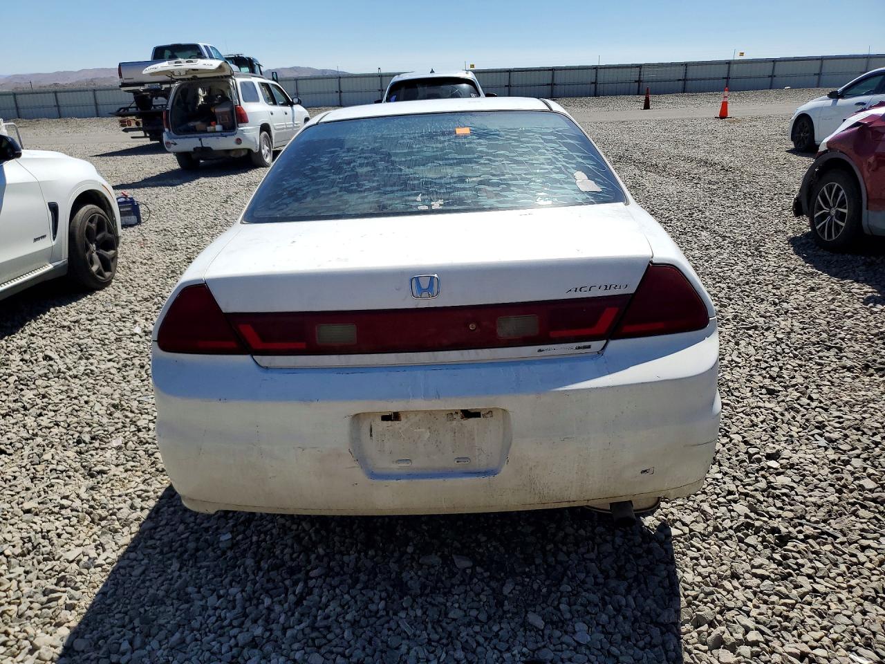 2002 Honda Accord Se White vin: 1HGCG32292A024207