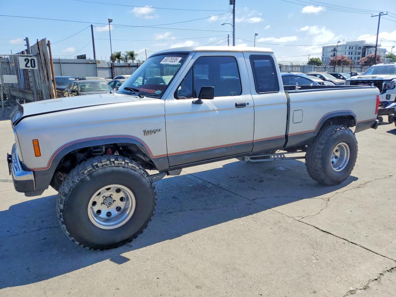 1987 Ford Ranger Super Cab Silver vin: 1FTCR14T5HPA94246