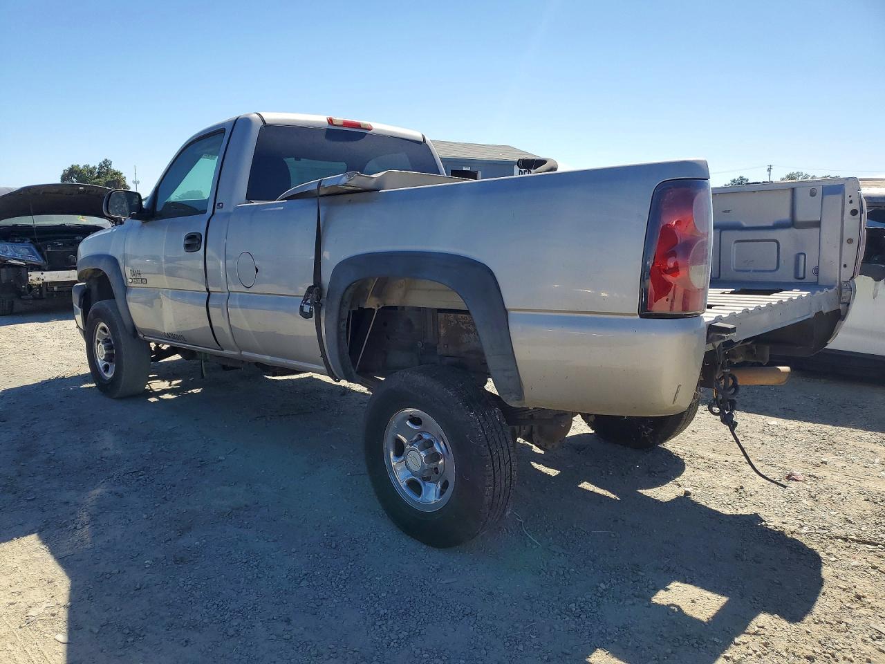 2006 Chevrolet Silverado C2500 Heavy Duty Tan vin: 1GCHC24U86E218766