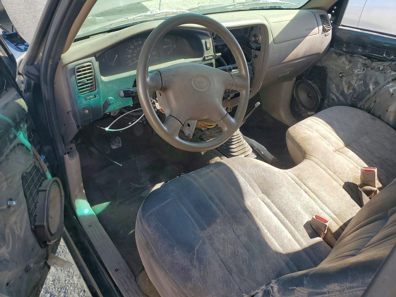 2001 Toyota Tacoma Base Black vin: 5TENL42N51Z822467