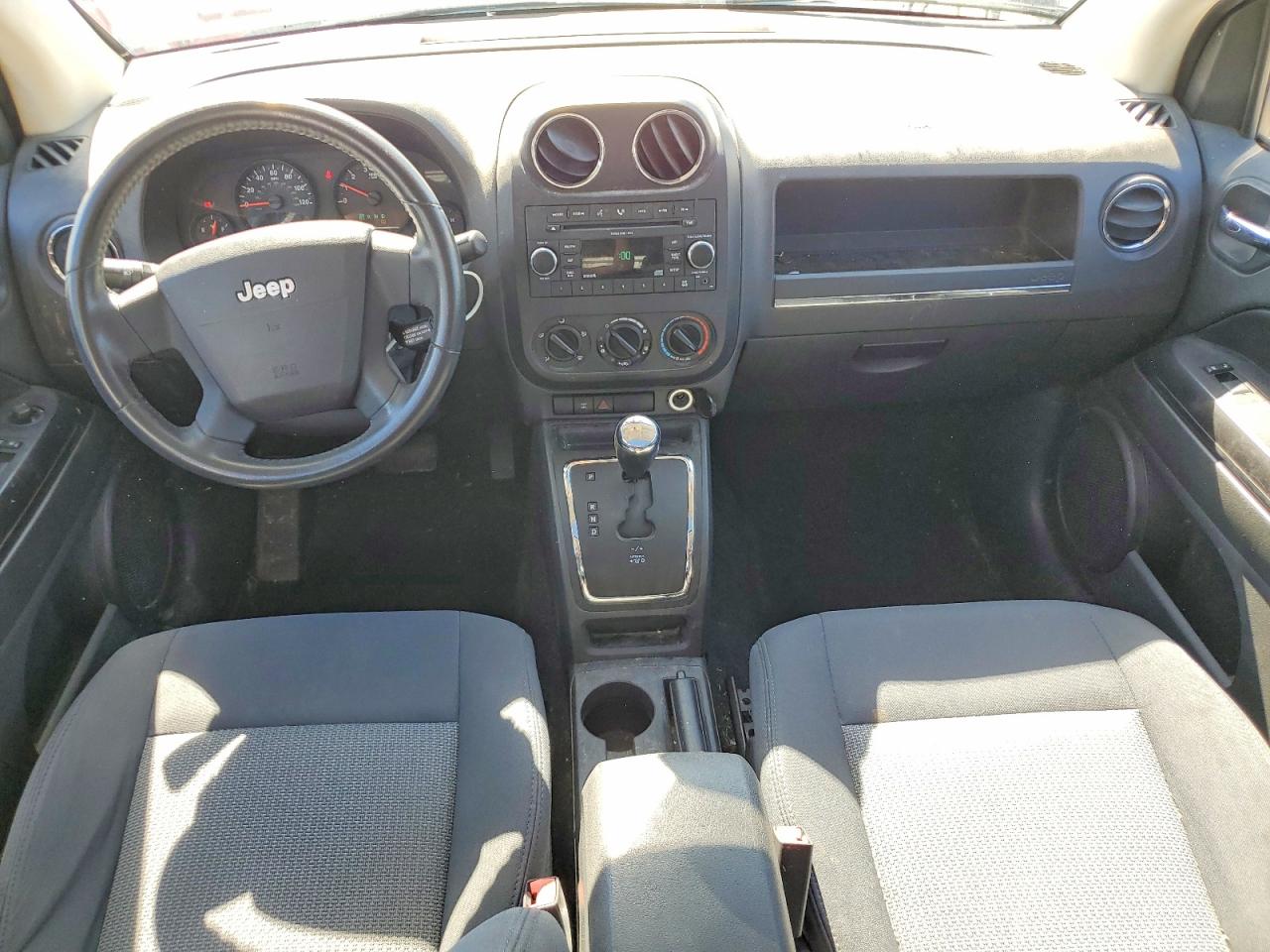 2009 Jeep Compass Sport White vin: 1J4FF47B29D107364