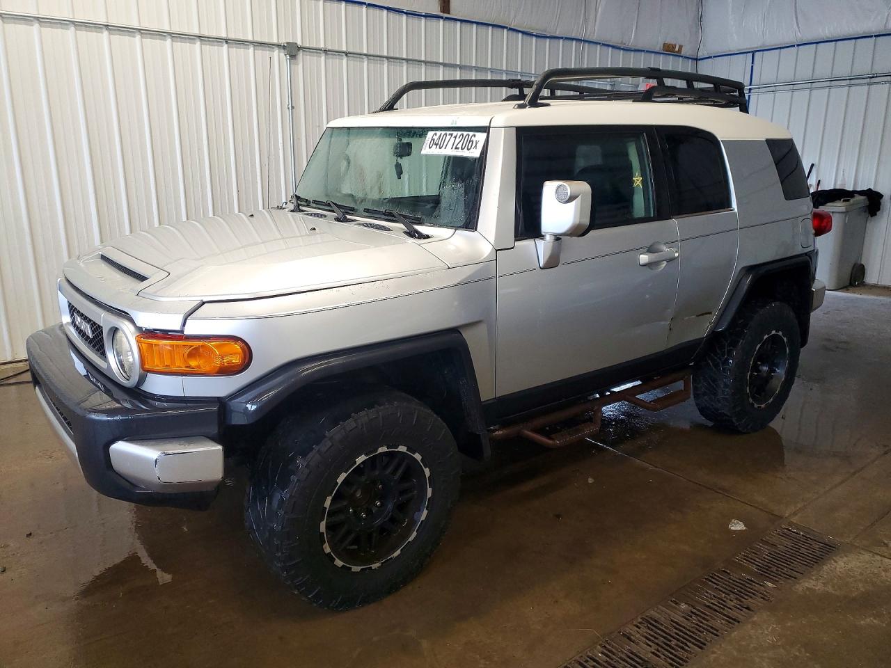 2007 Toyota Fj Cruiser Base Silver vin: JTEZU11F870003089