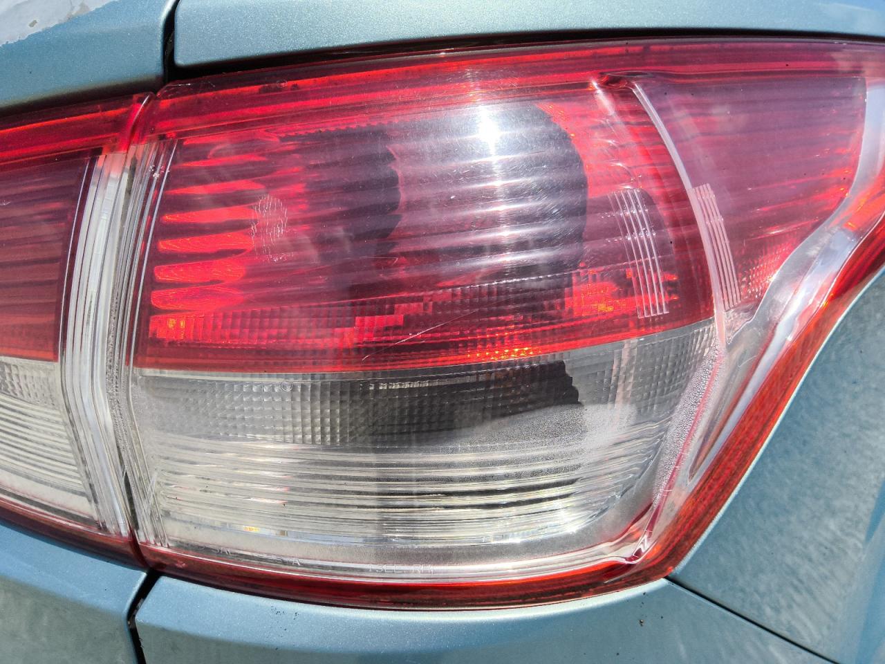 2013 Ford Escape Se Blue vin: 1FMCU0GX7DUA25718 Damage: Right Tail Light, Cracked, Replacement Required