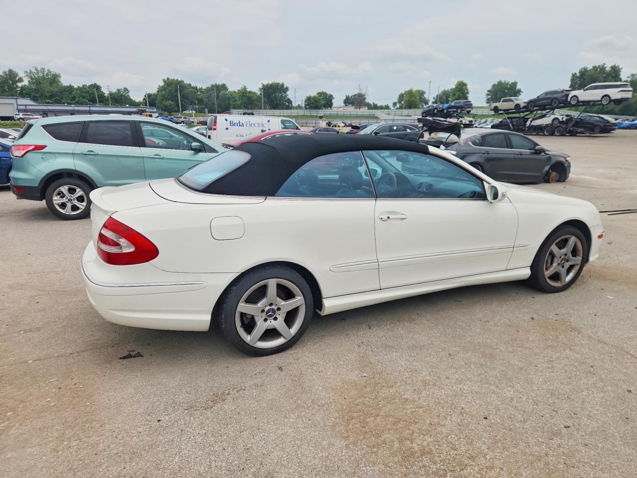 2005 Mercedes-benz Clk 500 White vin: WDBTK75G15T034801